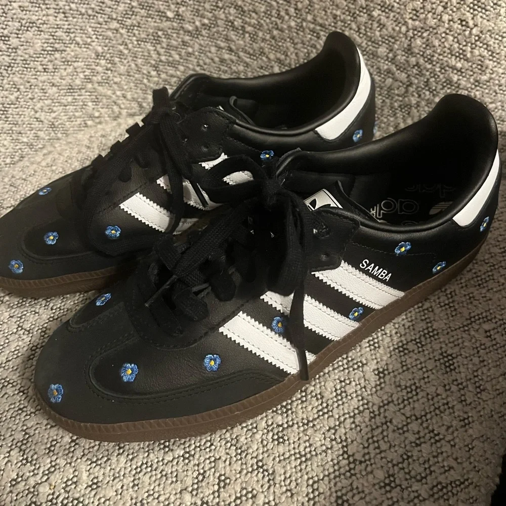 Adidas Samba OG Black with Blue Floral Sneakers - Picture 4 of 7